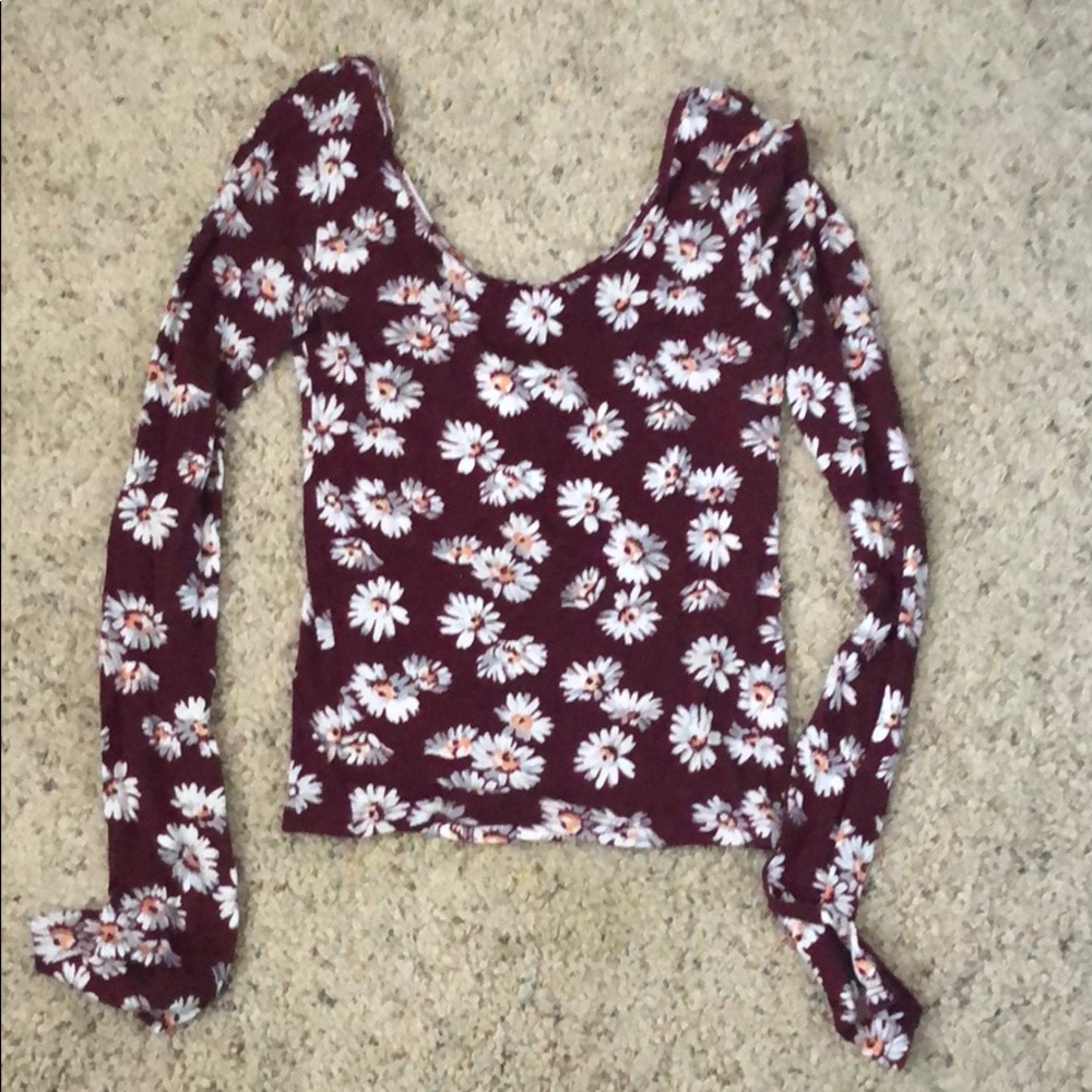 Long sleeved floral crop top